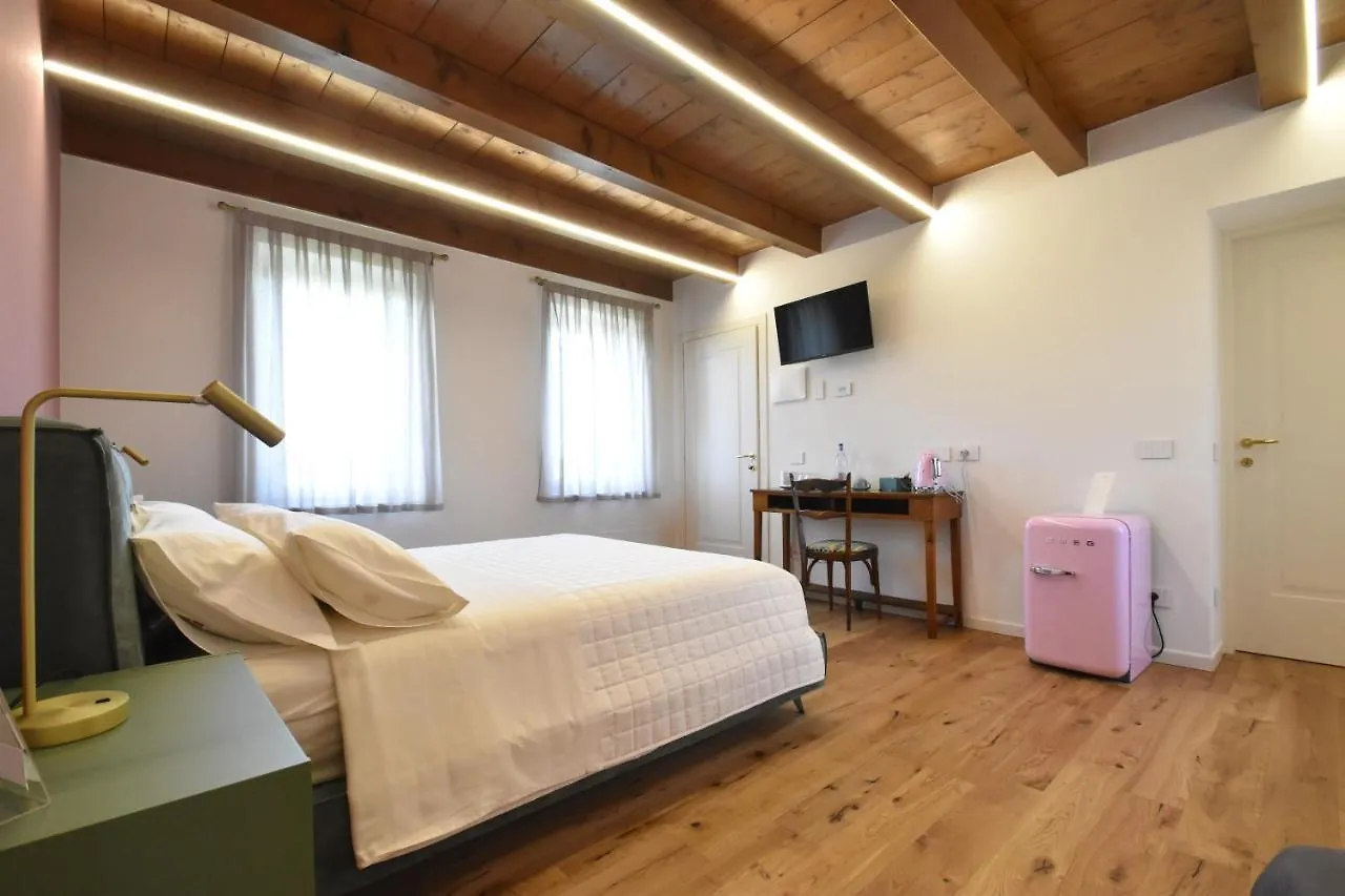 パストレンゴ Residenza Vesentini Bed & Breakfast 0*,